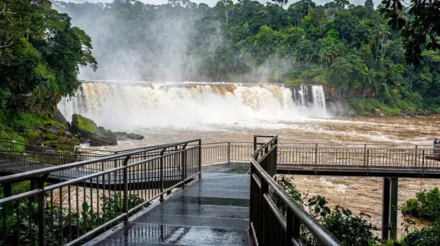 Iguazú Falls from Buenos Aires: Fly, Don't Drive