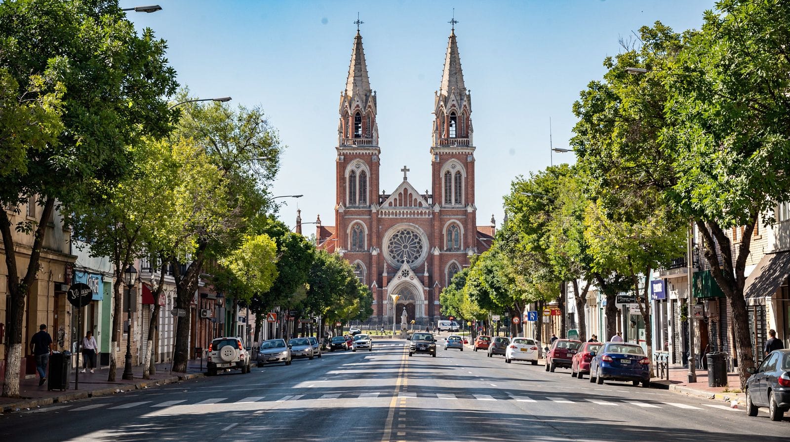 Tagesausflug nach La Plata ab Buenos Aires: Kathedrale und Planstadt-Guide